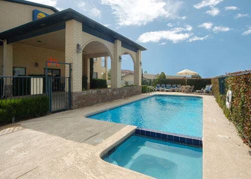 Hotel Super 8 By Wyndham Decatur Texas Einrichtungen foto